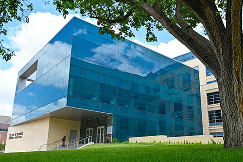 Spring Dean’s List Recognizes 1,323 Business Students